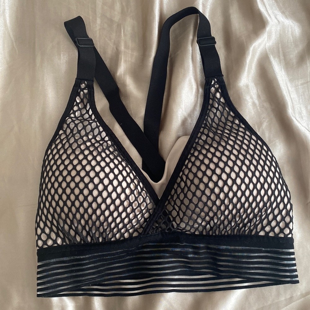 Victoria secret sport sports bra , netted , thick straps , 32 C